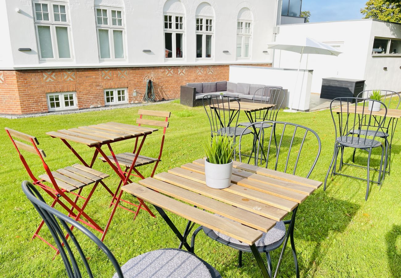 Ferielejlighed i Aalborg - aday - City Central Mansion - 1 bedroom apartment with garden