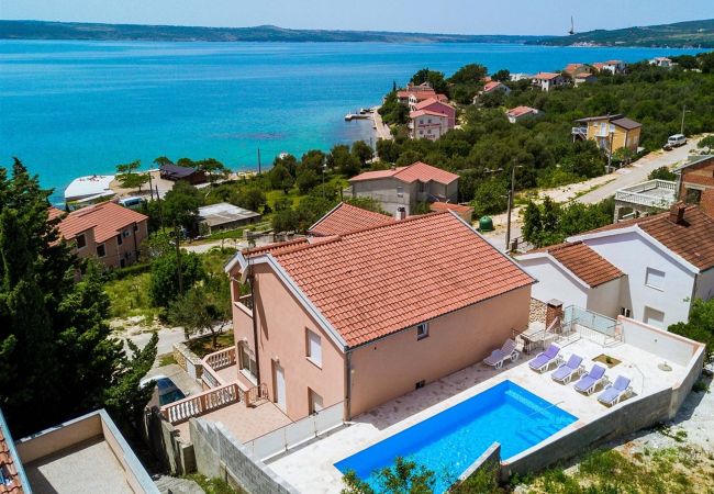 Hus i Maslenica - Poolincluded - Villa Maja