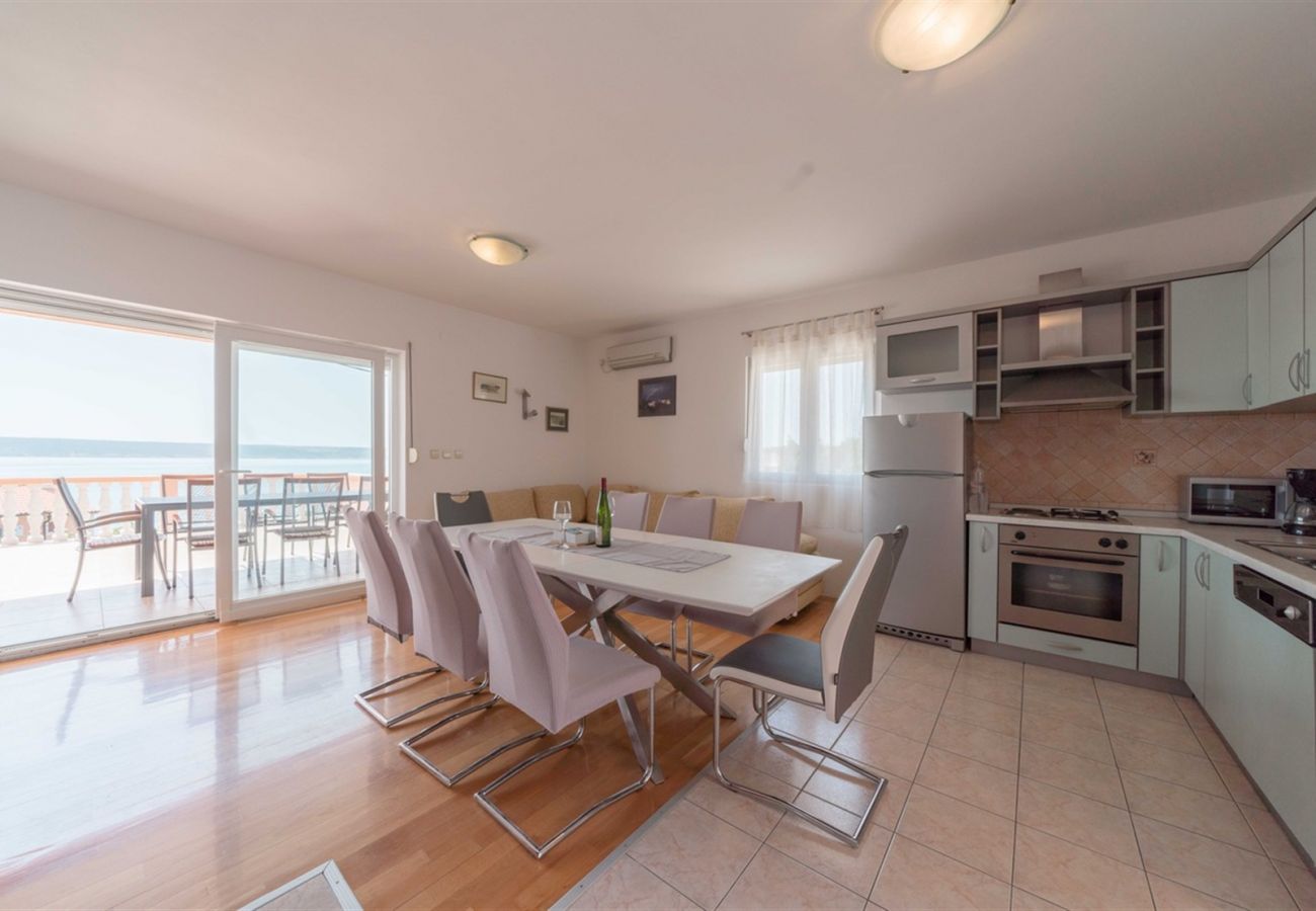 Hus i Maslenica - Poolincluded - Villa Maja