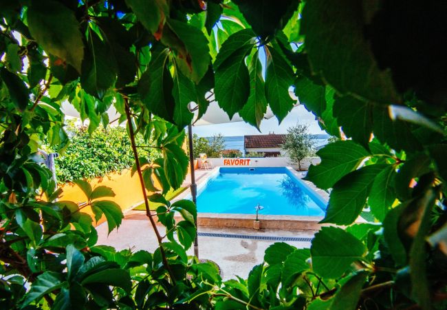 Hus i Maslenica - Poolincluded - Holiday house Favorit Hus i Maslenica - Poolincluded - Holiday house Favorit