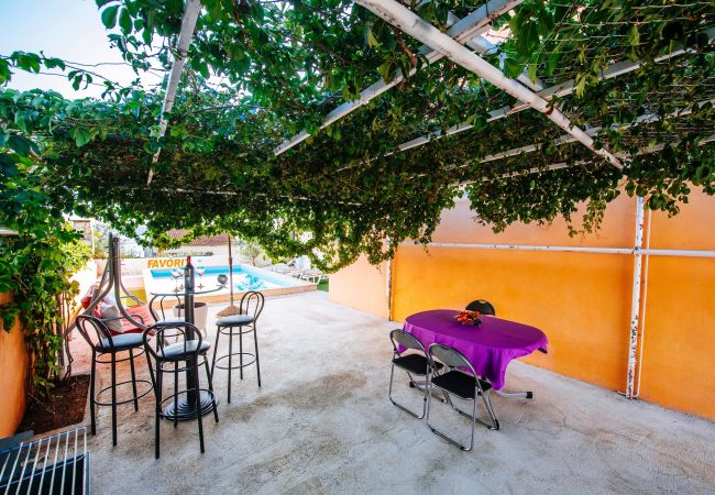 Hus i Maslenica - Poolincluded - Holiday house Favorit Hus i Maslenica - Poolincluded - Holiday house Favorit