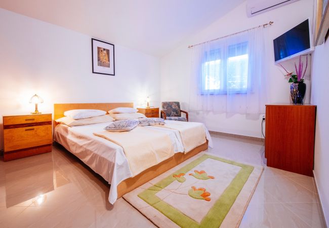 Hus i Maslenica - Poolincluded - Holiday house Favorit Hus i Maslenica - Poolincluded - Holiday house Favorit