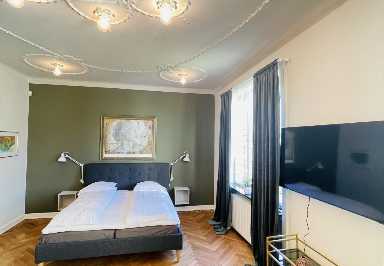 Leje pr. værelse i Frederikshavn - aday - Frederikshavn City Center - Luxuriuos room