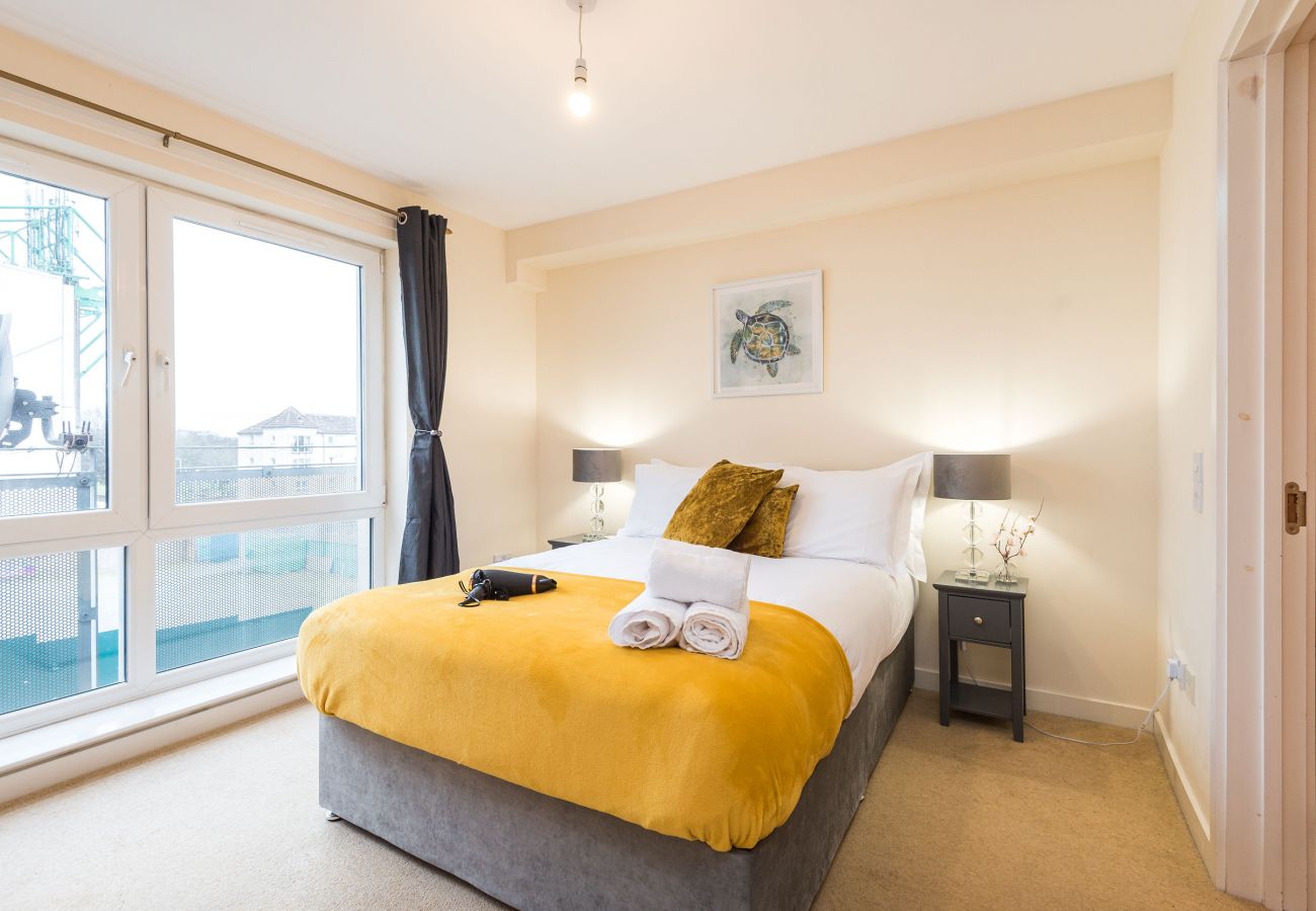 Lejlighed i Edinburgh - Elegant 2 Bedroom City Centre Apartment - Free Parking - Private Balcony