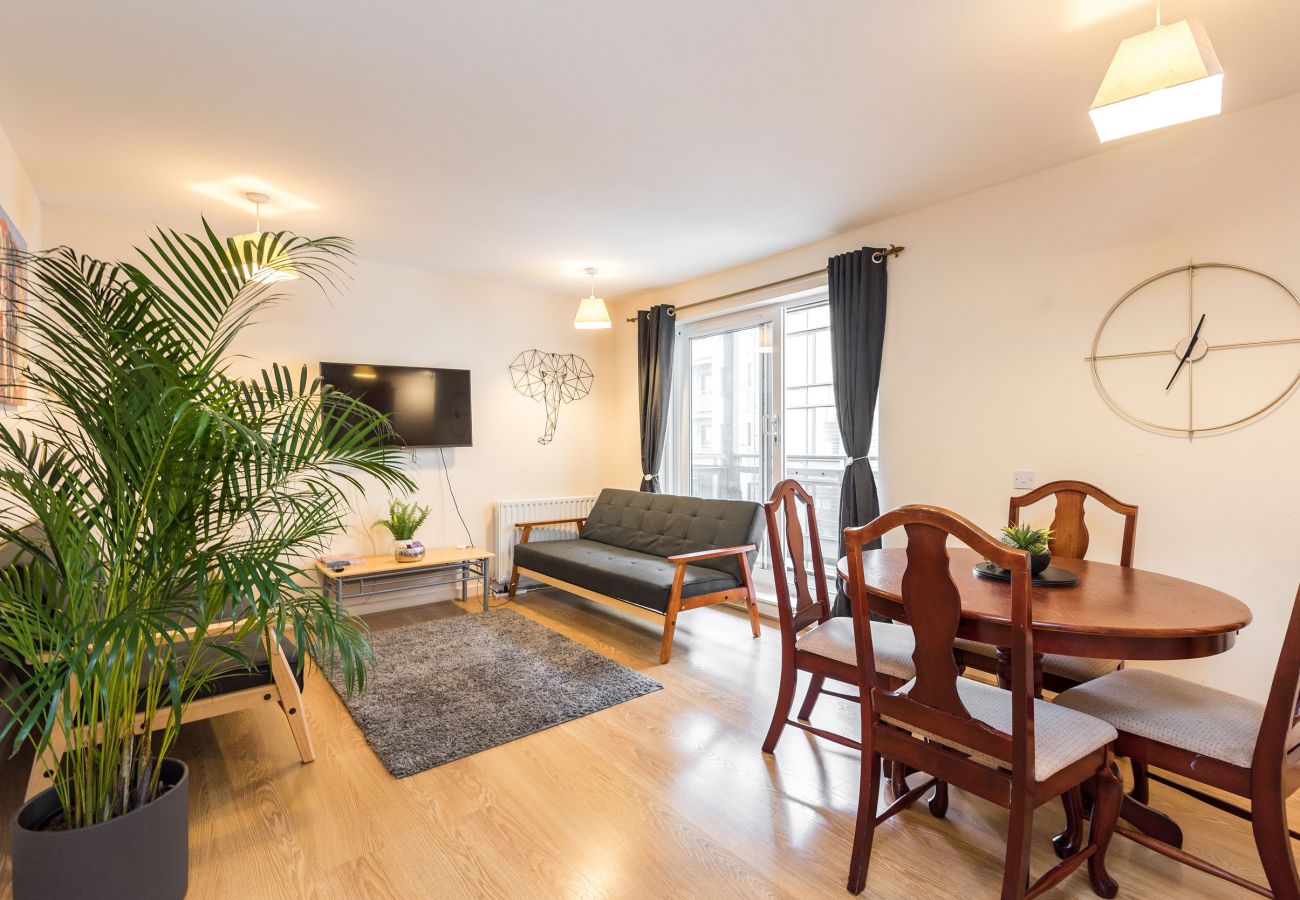 Lejlighed i Edinburgh - Elegant 2 Bedroom City Centre Apartment - Free Parking - Private Balcony