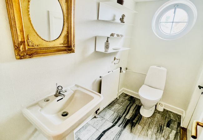 Leje pr. værelse i Frederikshavn - aday - Private room - Frederikshavn Center Leje pr. værelse i Frederikshavn - aday - Private room - Frederikshavn Center