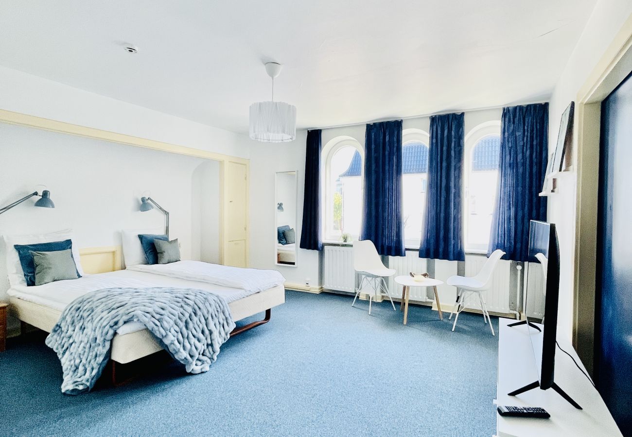 Leje pr. værelse i Frederikshavn - aday - Blue-Sky Room