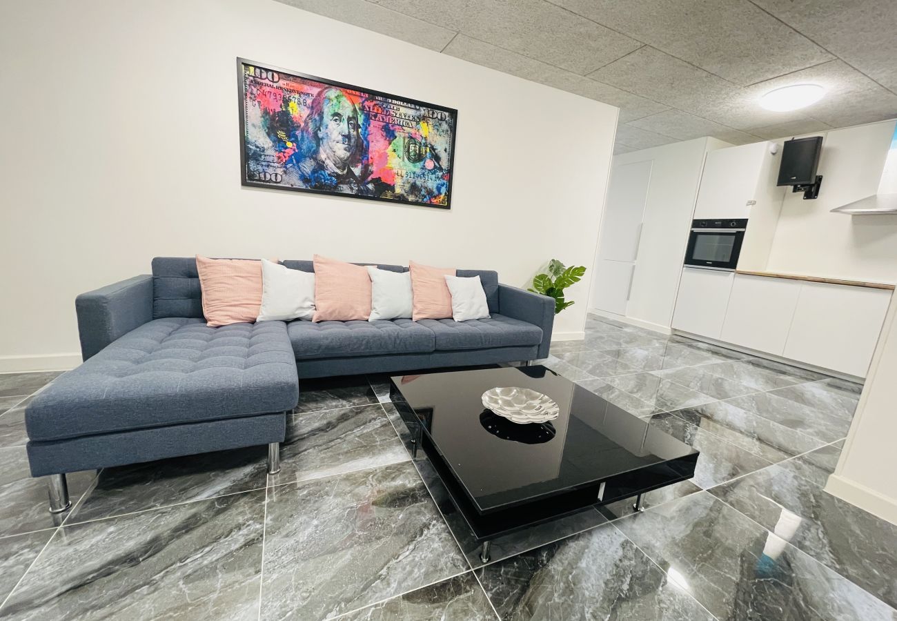 Lejlighed i Aalborg - aday - Luxurious 3 Bedroom Modern Living