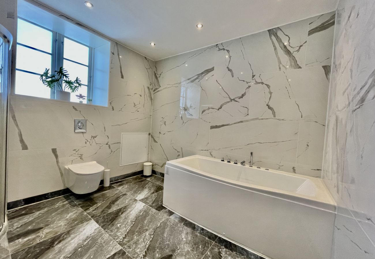 Lejlighed i Aalborg - aday - Luxurious 3 Bedroom Modern Living