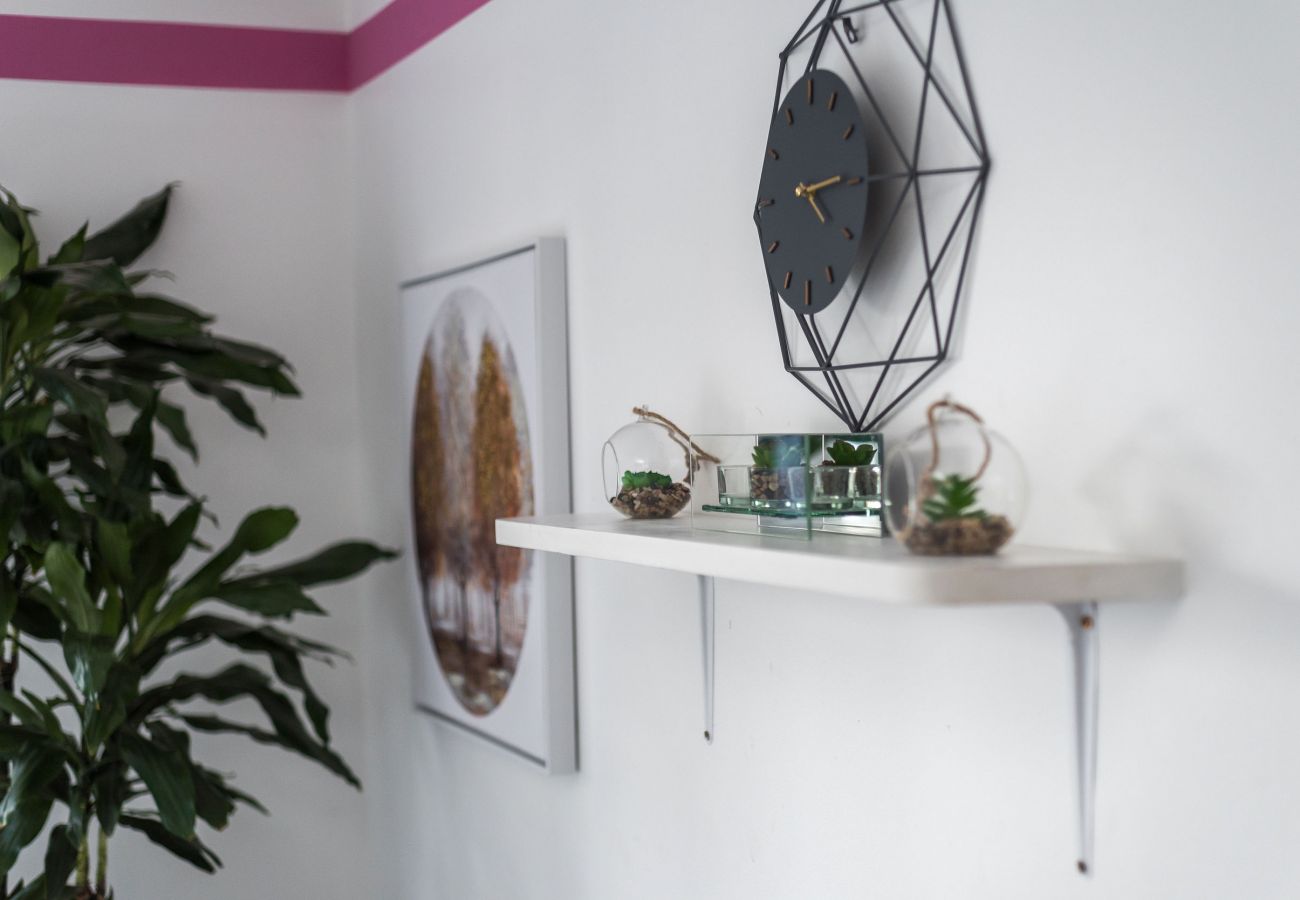 Lejlighed i Edinburgh - Spacious 3 Bedroom Apartment - Free Parking - Edinburgh