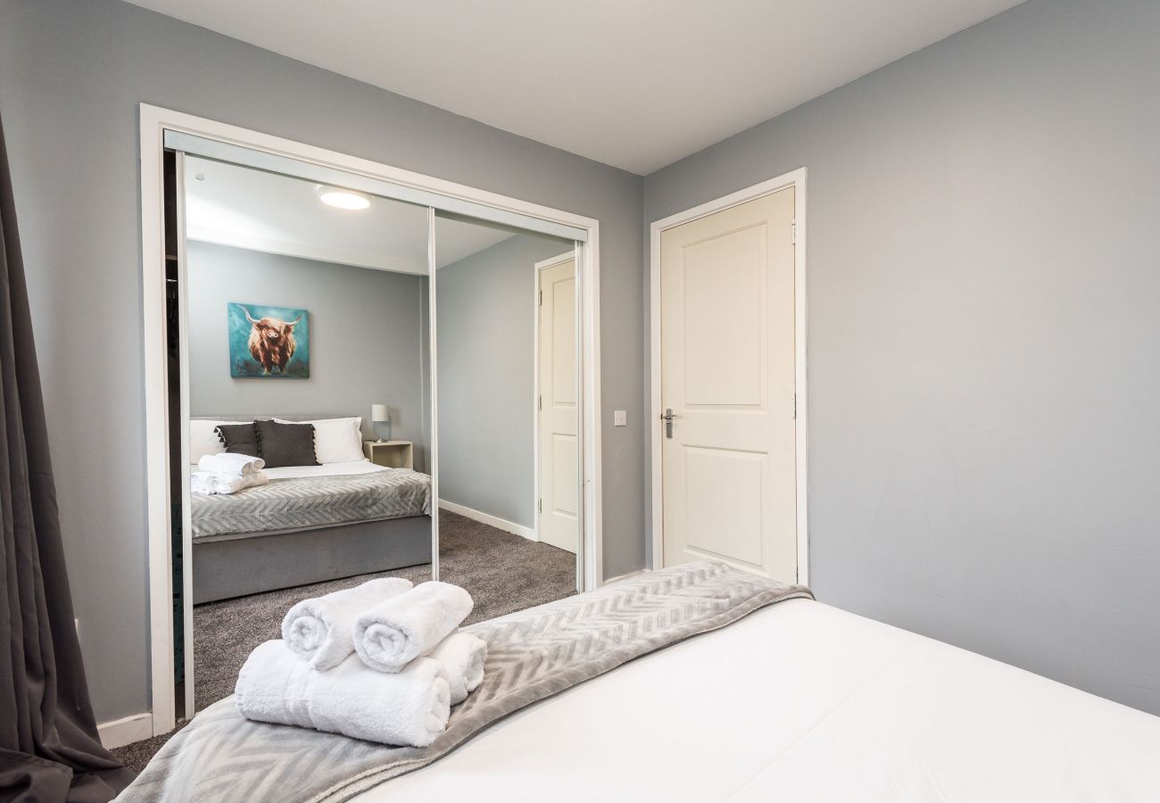 Lejlighed i Edinburgh - Spacious 3 Bedroom Apartment - Free Parking - Edinburgh