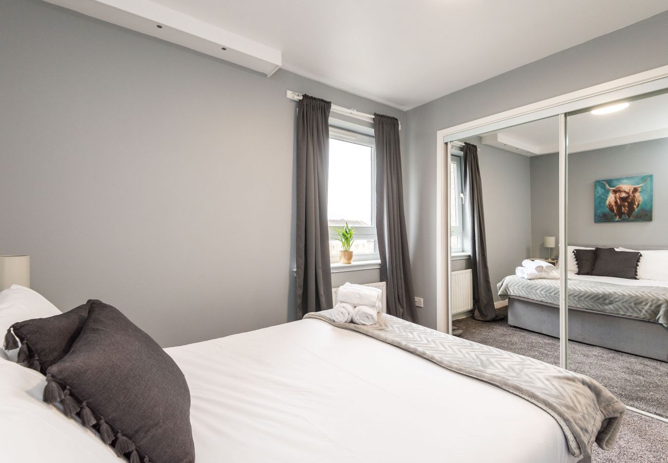 Lejlighed i Edinburgh - Spacious 3 Bedroom Apartment - Free Parking - Edinburgh