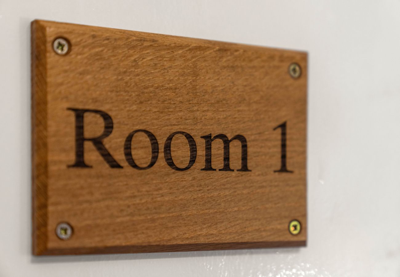 Leje pr. værelse i Inverness - mySTAYINN Strathblane Guest House Room 1 