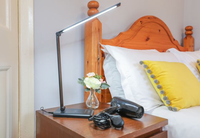 Leje pr. værelse i Edinburgh - Lovely Double Room in Elegant Cottage Leje pr. værelse i Edinburgh - Lovely Double Room in Elegant Cottage