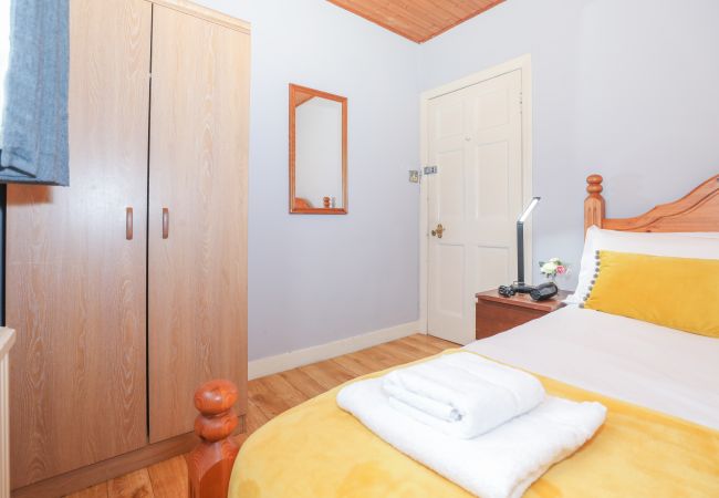 Leje pr. værelse i Edinburgh - Lovely Double Room in Elegant Cottage Leje pr. værelse i Edinburgh - Lovely Double Room in Elegant Cottage