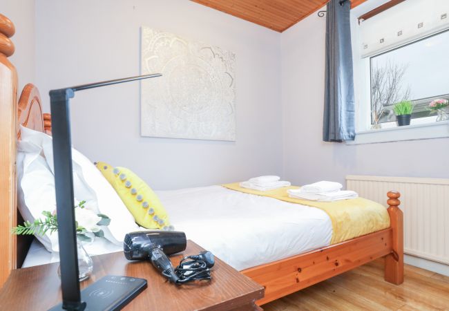 Leje pr. værelse i Edinburgh - Lovely Double Room in Elegant Cottage Leje pr. værelse i Edinburgh - Lovely Double Room in Elegant Cottage