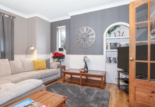 Leje pr. værelse i Edinburgh - Gorgeous Family Room in Elegant Cottage
