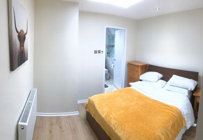 Leje pr. værelse i Inverness - Immaculate Double Room with Ensuite in Inverness