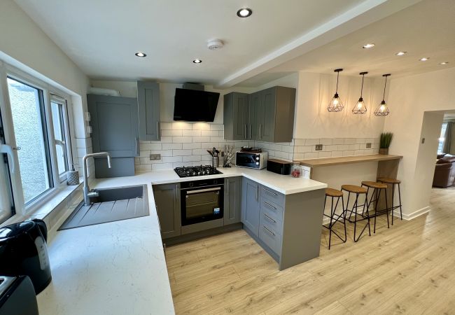 Leje pr. værelse i Inverness - Immaculate Double Room with Ensuite in Inverness Leje pr. værelse i Inverness - Immaculate Double Room with Ensuite in Inverness