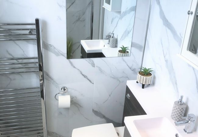 Leje pr. værelse i Inverness - Spacious Single Room in Inverness City Centre  Leje pr. værelse i Inverness - Spacious Single Room in Inverness City Centre