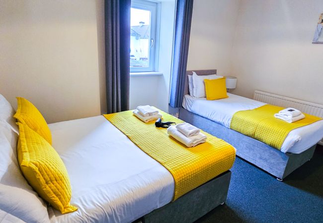 Hus i Inverness - mySTAYINN Telford 7 Bedroom House Hus i Inverness - mySTAYINN Telford 7 Bedroom House