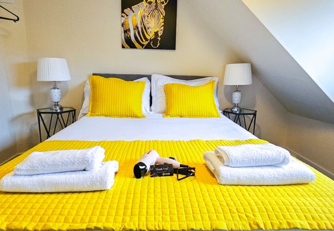 Hus i Inverness - mySTAYINN Telford 7 Bedroom House Hus i Inverness - mySTAYINN Telford 7 Bedroom House