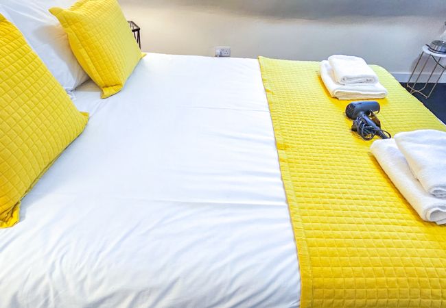 Hus i Inverness - mySTAYINN Telford 7 Bedroom House Hus i Inverness - mySTAYINN Telford 7 Bedroom House