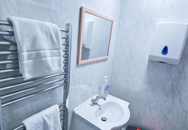 Hus i Inverness - mySTAYINN Telford 7 Bedroom House Hus i Inverness - mySTAYINN Telford 7 Bedroom House