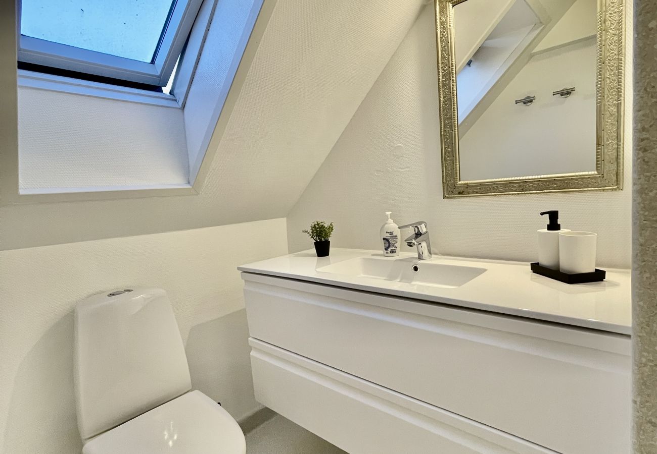Lejlighed i Aalborg - aday - Modern 1 Bedroom Charming Central Apartment with Public Parking