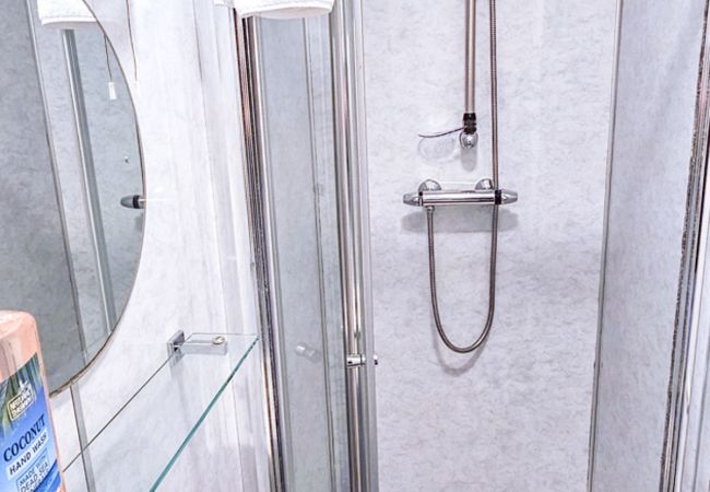 Hus i Inverness - mySTAYINN Strathblane 7 Bedroom House Hus i Inverness - mySTAYINN Strathblane 7 Bedroom House