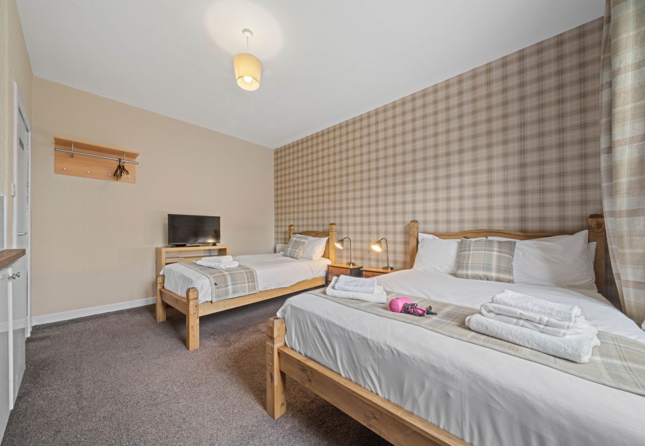 Hus i Inverness - mySTAYINN Strathblane 7 Bedroom House