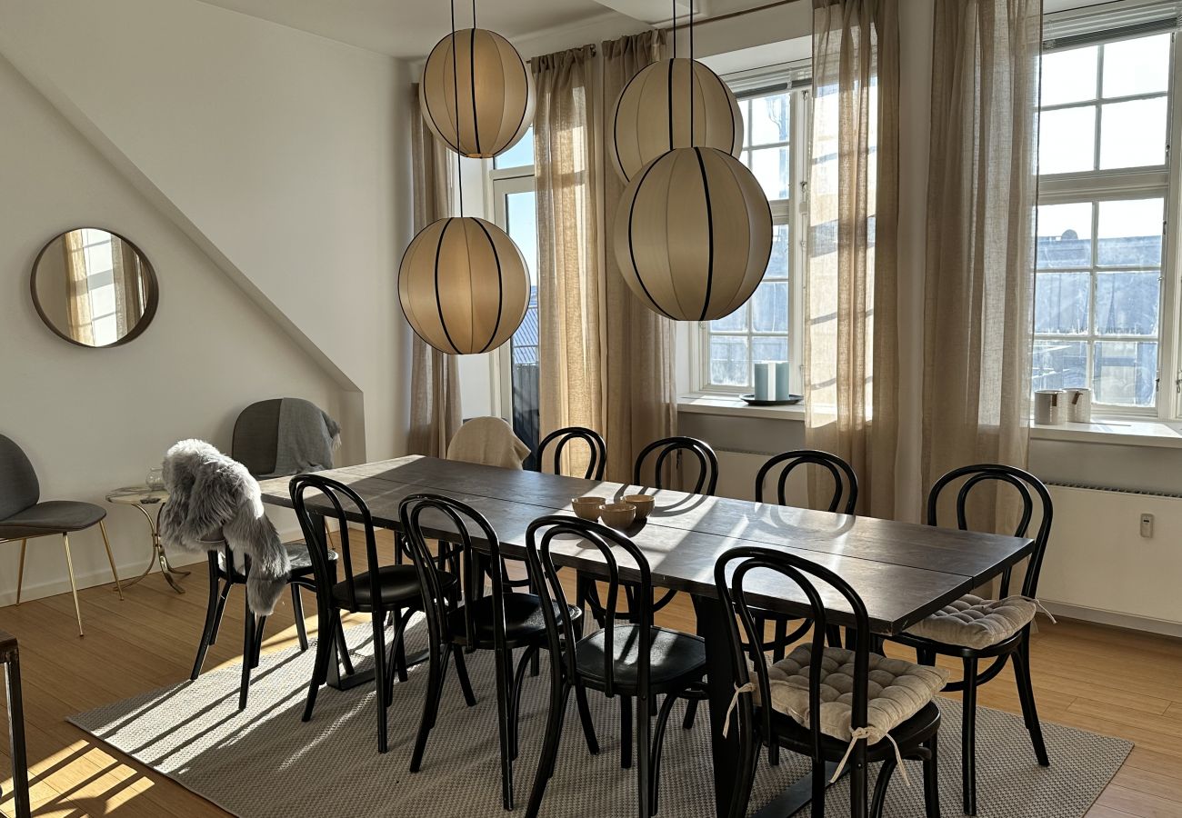 Ferielejlighed i København - aday - 2 Bedroom Nordic Penthouse on Stroeget in CPH