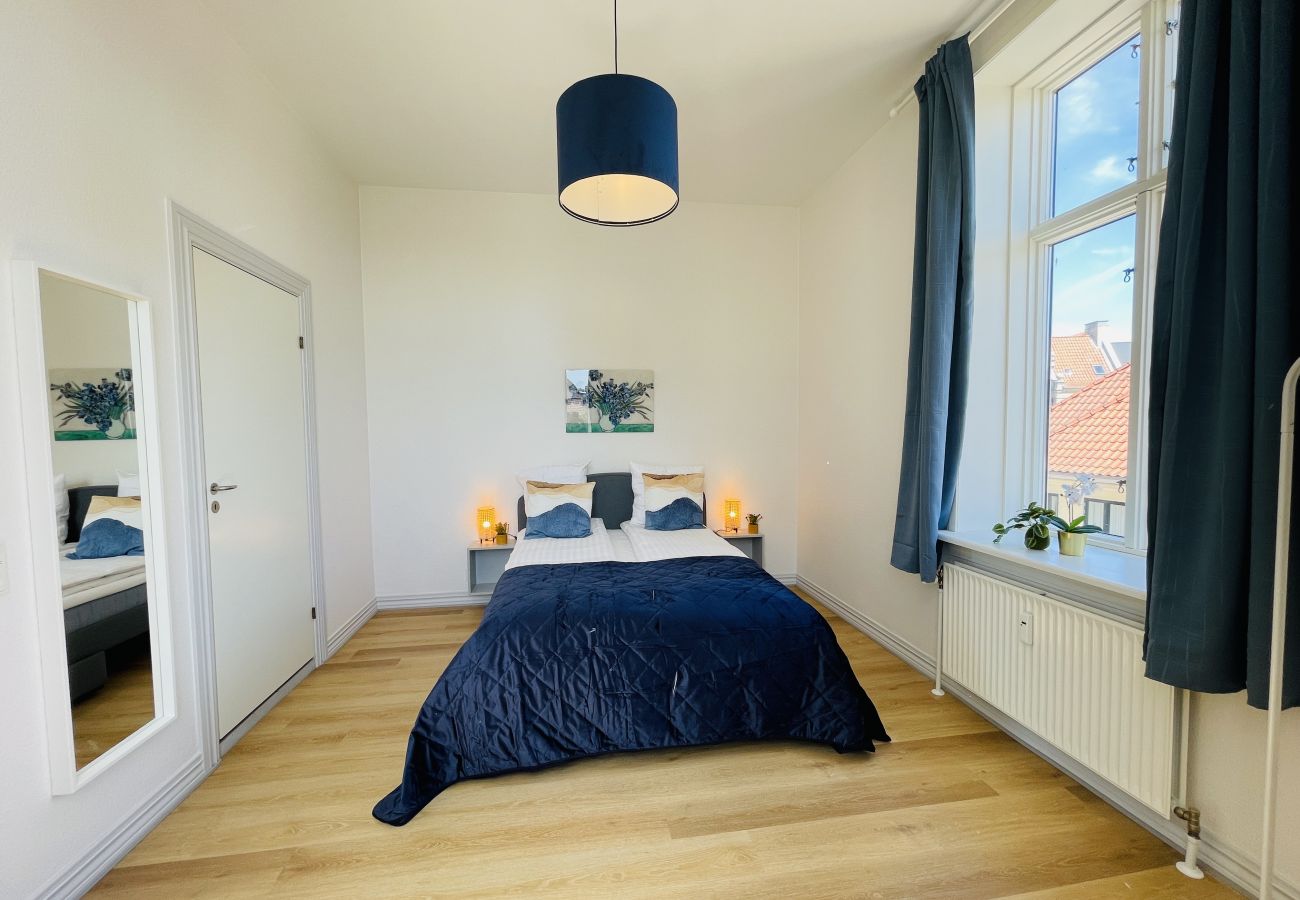 Ferielejlighed i Hjørring - aday - Blue light suite apartment in the center of Hjørring