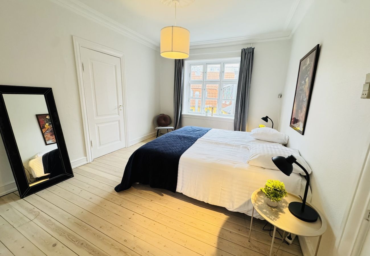 Lejlighed i Aalborg - aday - Pedestrian Beautiful 4 bedroom Apartment