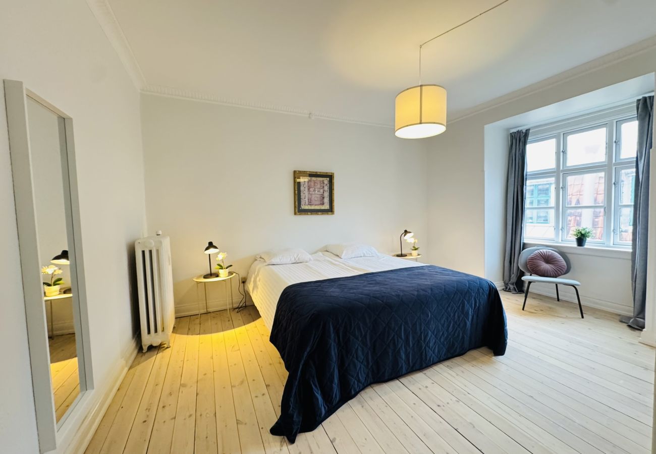 Lejlighed i Aalborg - aday - Pedestrian Beautiful 4 bedroom Apartment