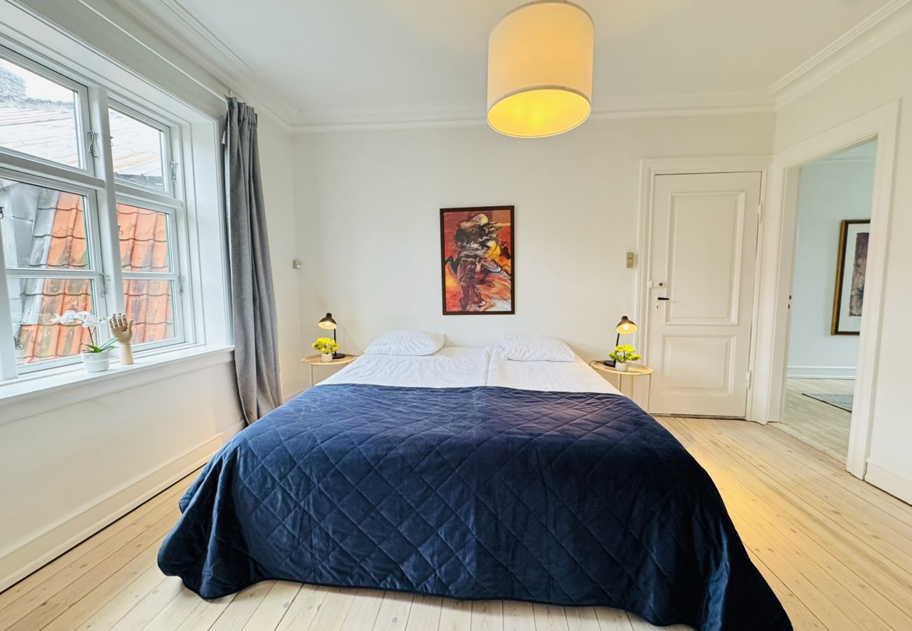 Lejlighed i Aalborg - aday - Pedestrian Beautiful 4 bedroom Apartment