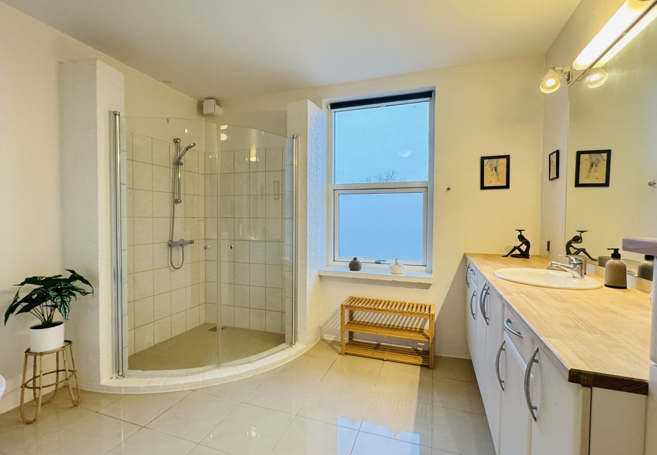 Lejlighed i Vodskov - aday - 5 bedrooms  modern living apartment in Langholt